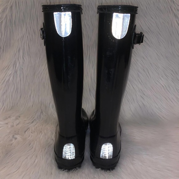 Hunter Original Tall Gloss Wellington Waterproof Rain Boots in Black - Picture 8 of 12